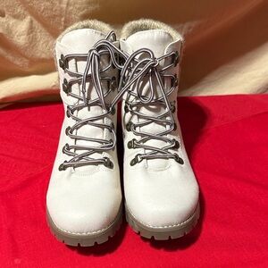Cliffs by White Mountain White Lace-Up Boots